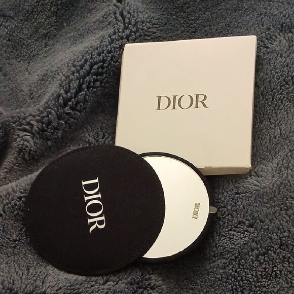 Dior Compact Mirror - Picture 3 of 4